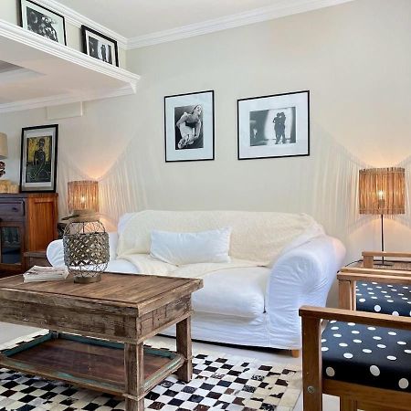 Casa Triplex 3 Dorm A 6Qd Rua Coberta Canela Exterior photo