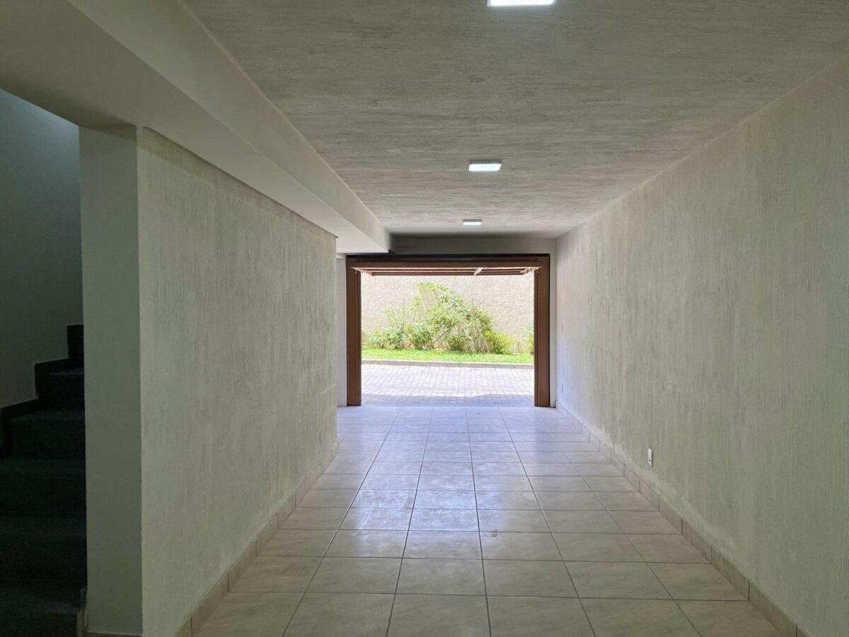 Casa Triplex 3 Dorm A 6Qd Rua Coberta Canela Exterior photo